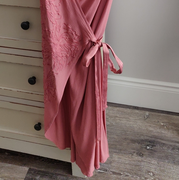 Feather and Bone pink wrap dress - Picture 3 of 6